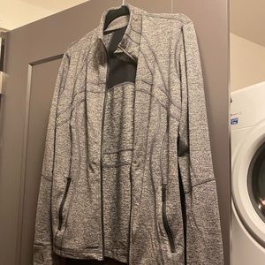 LULULEMON DEFINE JACKET IN GRAY SIZE 12